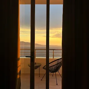 https://helens-seaside-9701.albaniahotels.org