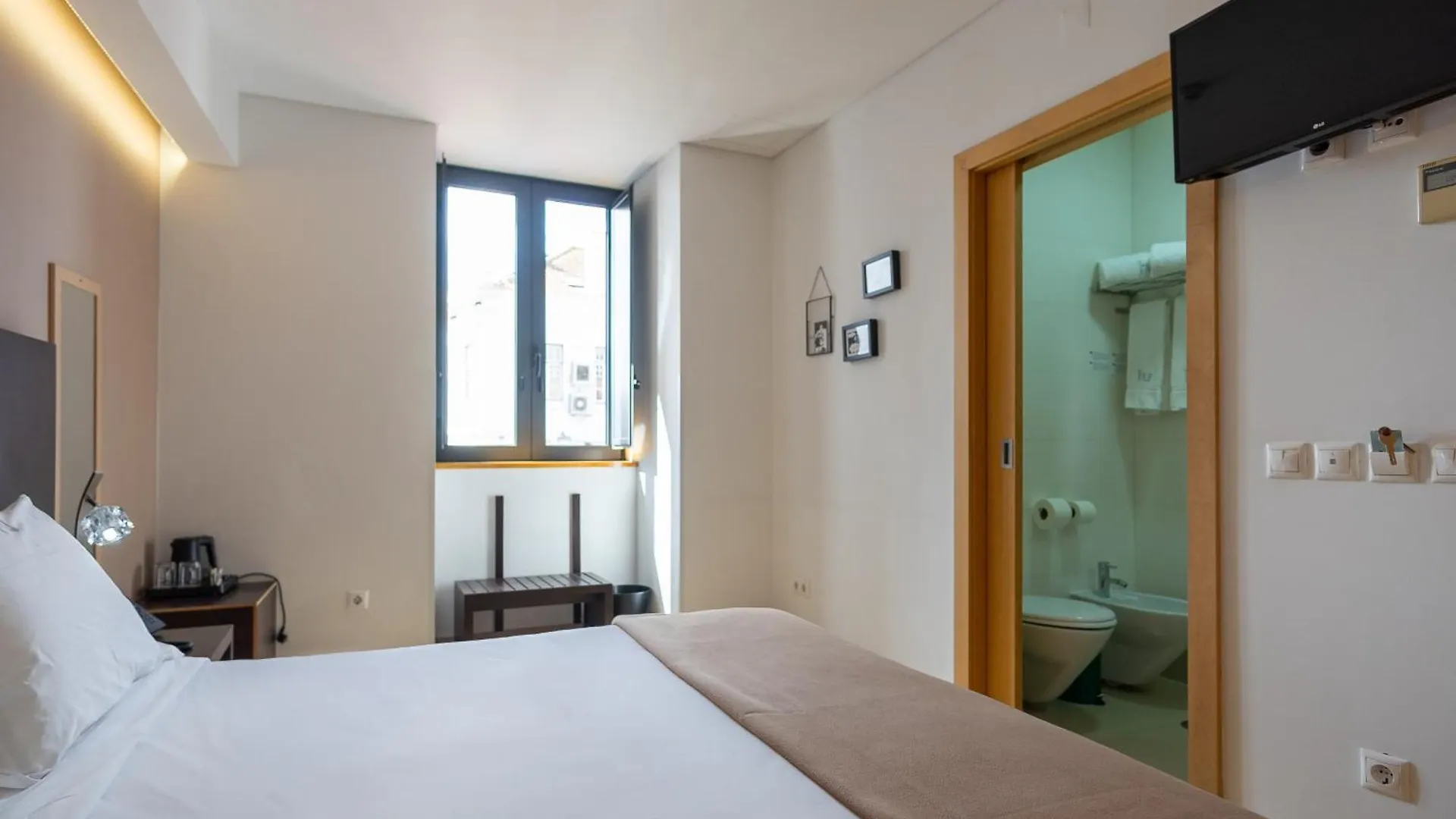 Hotel Vitoria Coimbra 3*,  Portugal